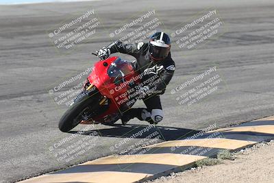 media/Oct-13-2025-Moto Forza (Mon) [[a66d839500]]/3-B Group/Session 2 (Bowl)/